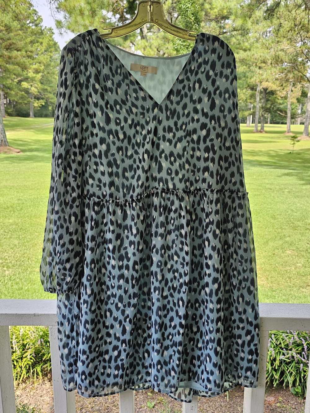 Loft Plus Size 16 Blue background with Black leopard print